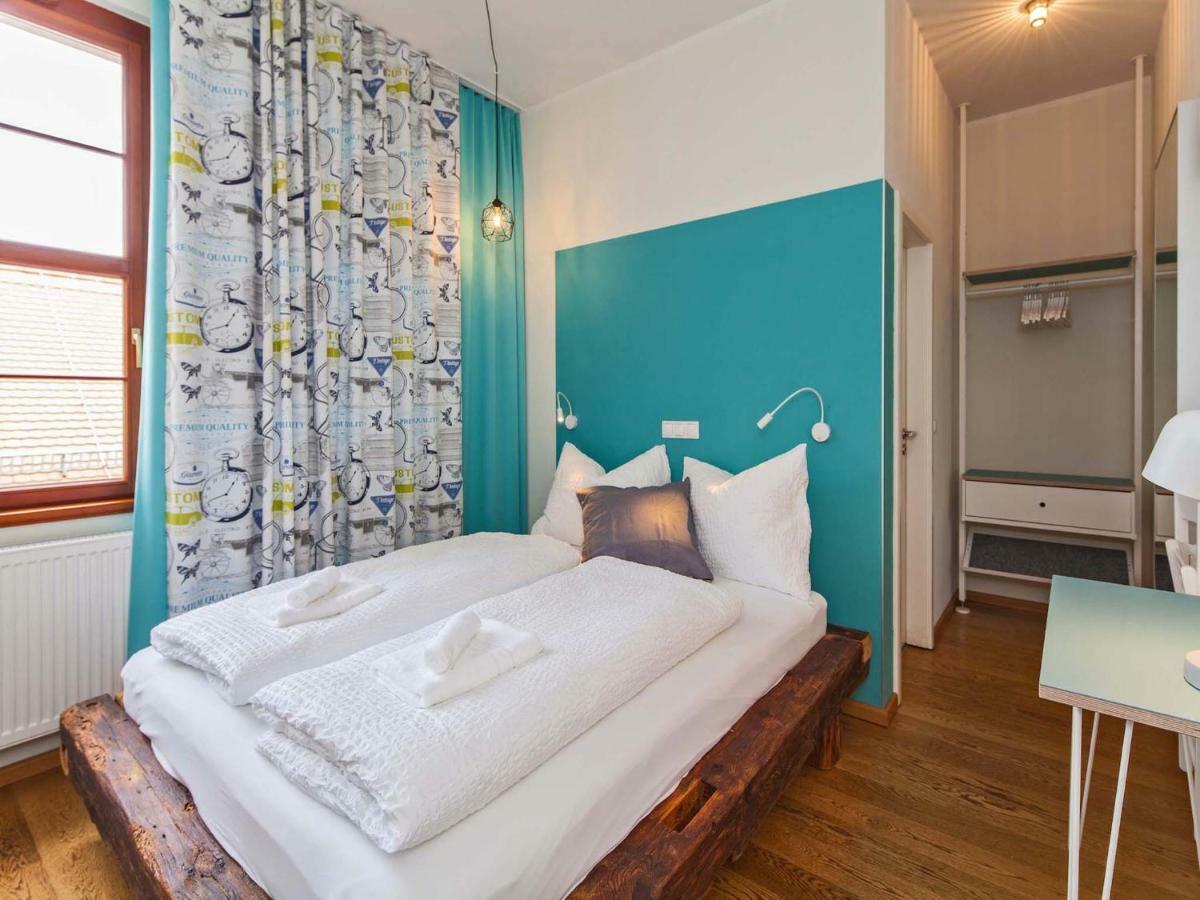Boutique Am Schillerplatz 3*